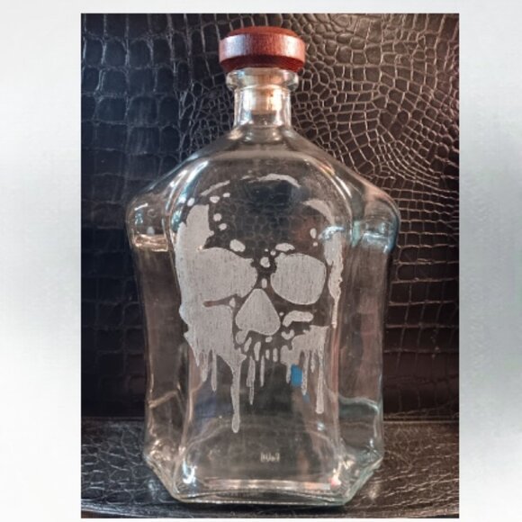 750 ML glass whiskey bottle with reusable cork top and etched skull - Picture 1 of 4